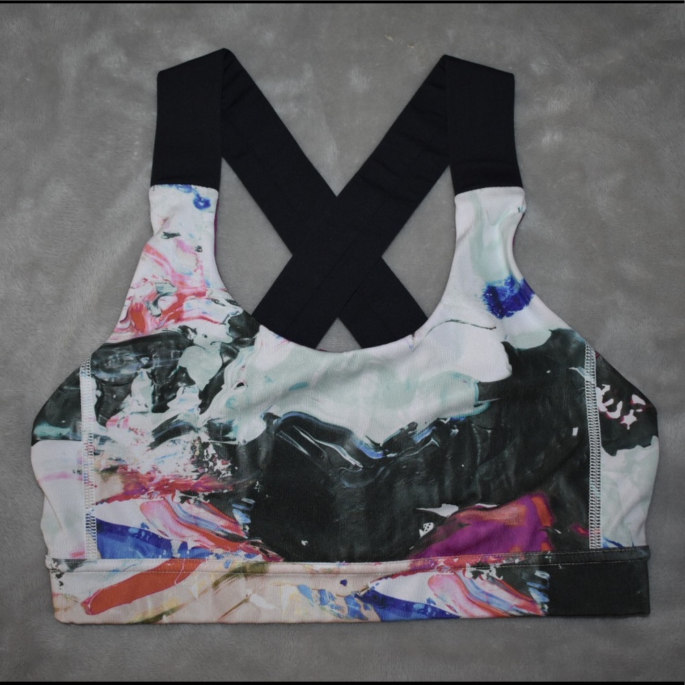 Lululemon sports bra